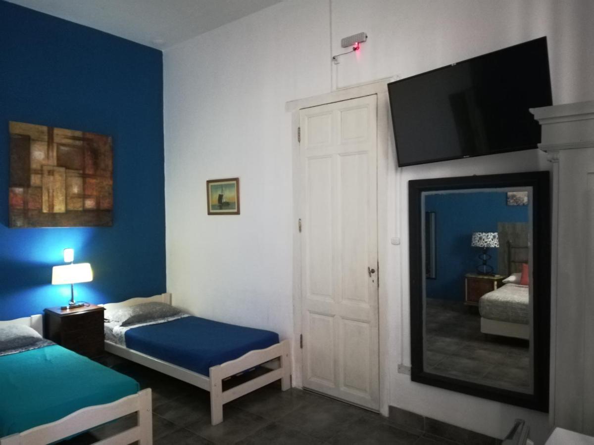 Hotel Boutique Casablanca Адроге Экстерьер фото